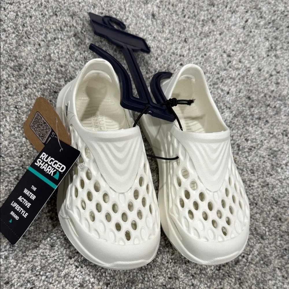 Rugged Shark Kids white Water Shoes